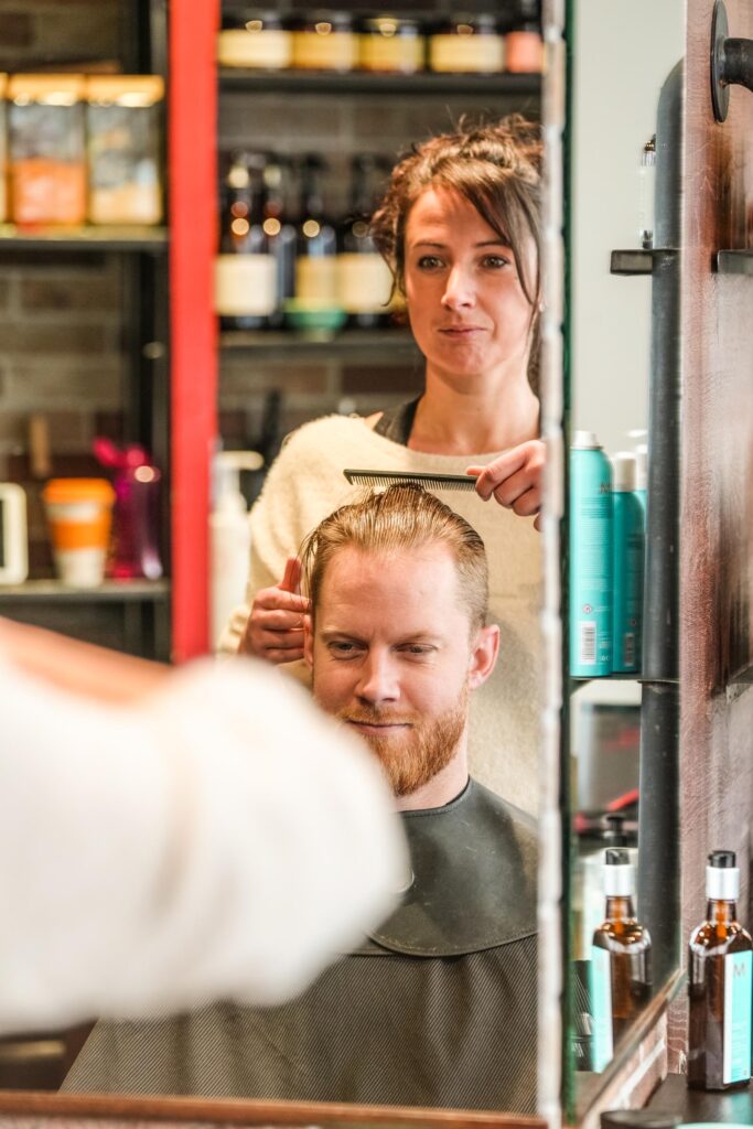 Chrystelle-lasserre-coiffeur-visagiste-barbier-hair-styliste-cheveux-tignes-73320