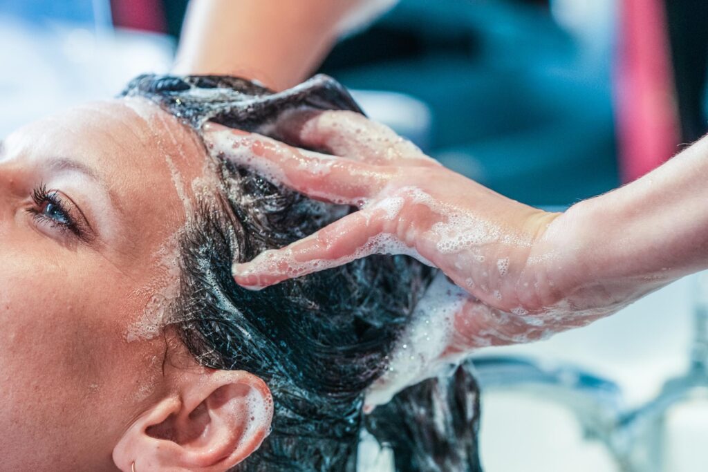 Chrystelle-lasserre-coiffeur-visagiste-barbier-hair-styliste-cheveux-tignes-73320